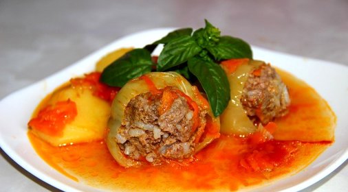 Фаршированный перец с овощами