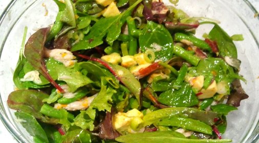 Цитрусовый салат из копчёной макрели