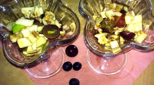 Салат Фруктовое изобилие