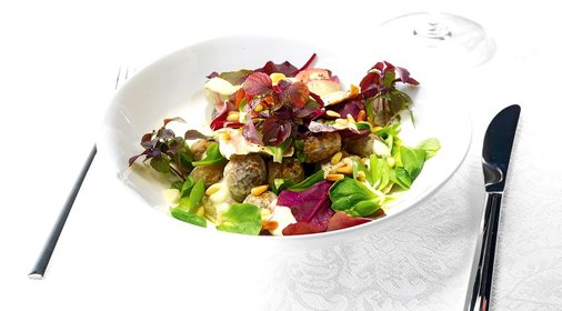 Салат из цесарки и редиса