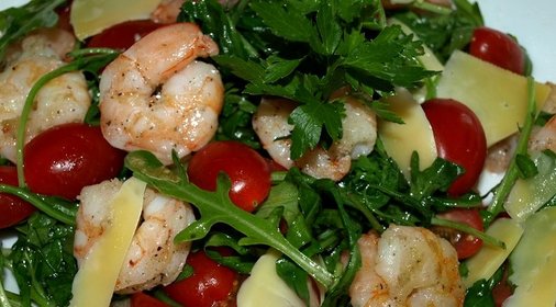 Новогодний салат с креветками