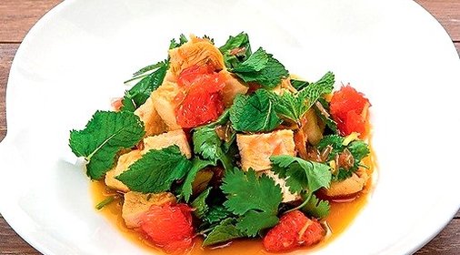 Тайский салат с курицей