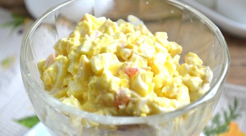 Салат с кальмарами и креветками