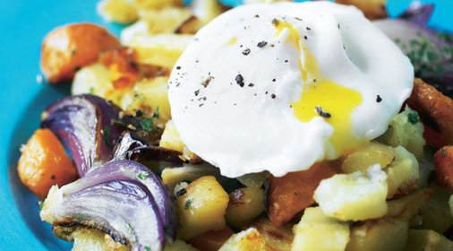 Овощной салат с яйцом-пашот
