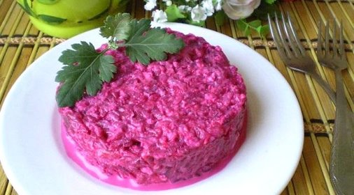 Салат из свеклы Пикантный