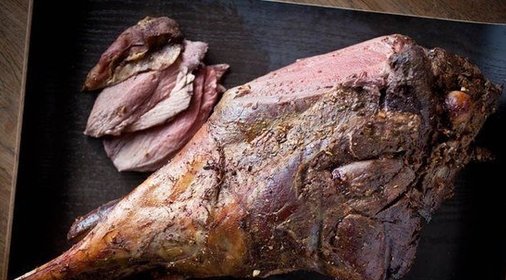 Легкое оленя, запеченное на огне