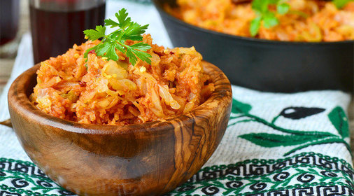 Тушеная капуста с мясом в мультиварке