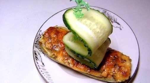 Фаршированные лодочки из кабачков