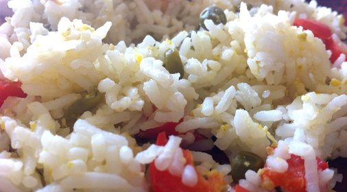 Рис с овощами и яйцом