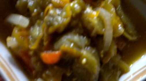 Теплый салат из зеленых помидоров