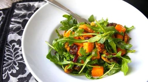 Салат из запеченного сквоша с руколлой