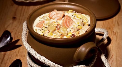 Чаудер с моллюсками и кукурузой