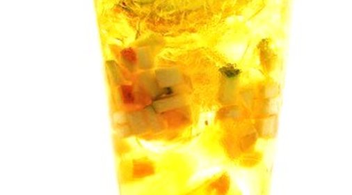 Апельсиновый пунш с джином и цитрусовым льдом