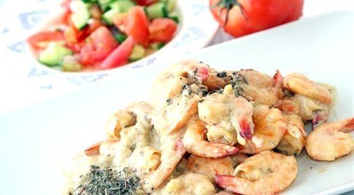 Салат из креветок с сыром и яблоками