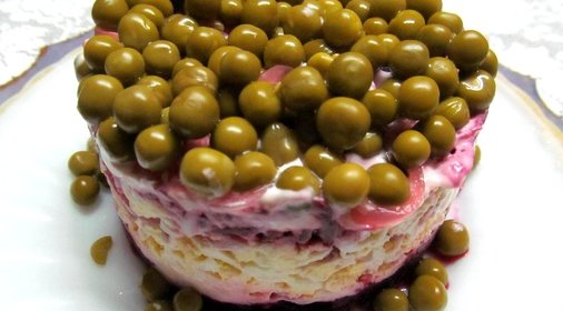 Салат из свеклы яйца лука и горошка