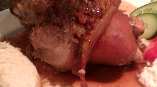 Печеное веперево колено (запеченная свиная рулька)