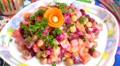 Салат к вареникам