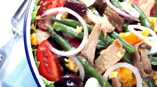 Салат нисуаз с бобами