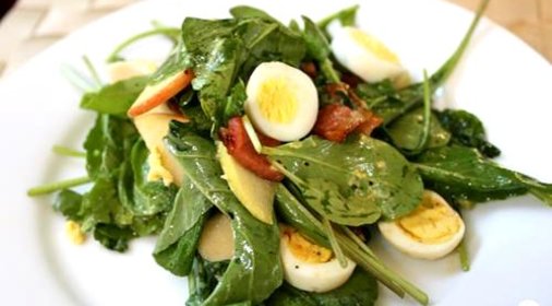 Салат с перепелиными яйцами