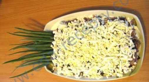 Красивый салат Ананас с курицей и картофелем
