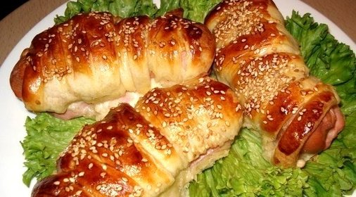 Сардельки, фаршированные картошкой