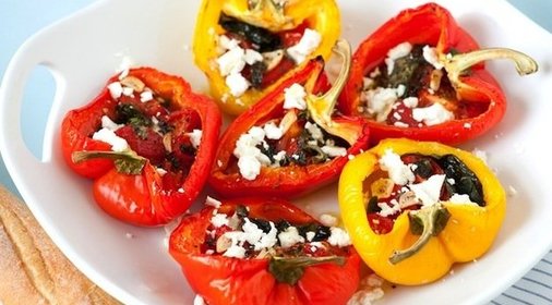 Болгарские перцы, фаршированные томатами и фетой
