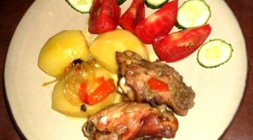 Куриные бедрышки со сладким перцем