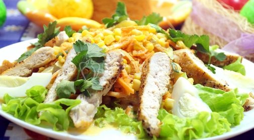 Салат с жареной куриной грудкой «Жасмин»