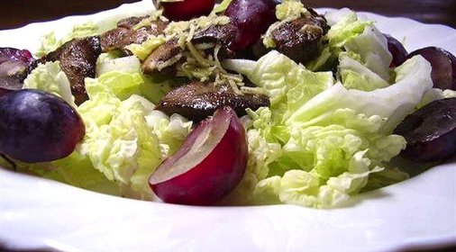 Теплый салат с куриной печенью
