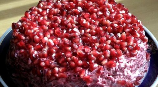 Салат с говядиной и гранатом