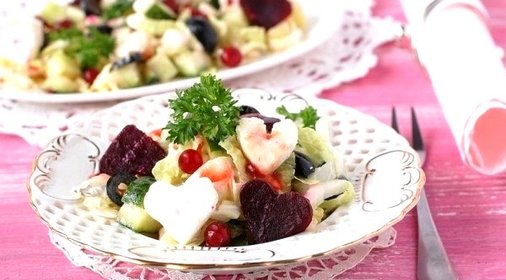 Салат из пекинской капусты, феты и огурца