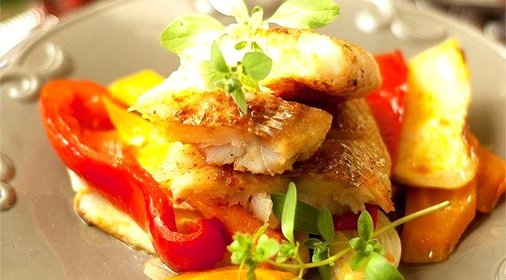 Минтай с овощами