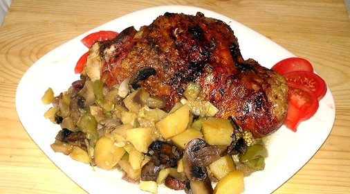 Запеченная индейка с овощами