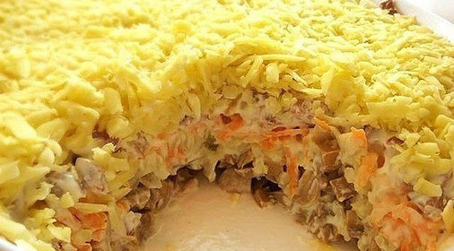 Слоеный салат с грибами