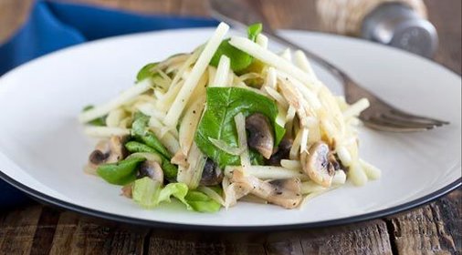 Теплый салат с сельдереем