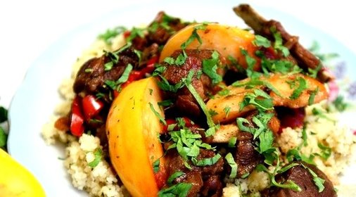 Пряная баранина с айвой