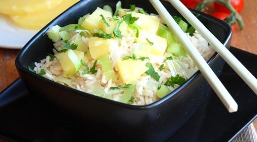 Рис с имбирем и ананасами