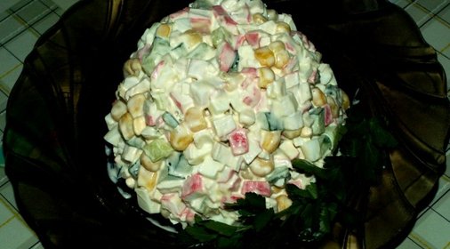 Салат из кукурузы и крабовых палочек