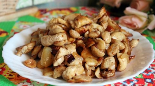 Дождевики жаренные с луком