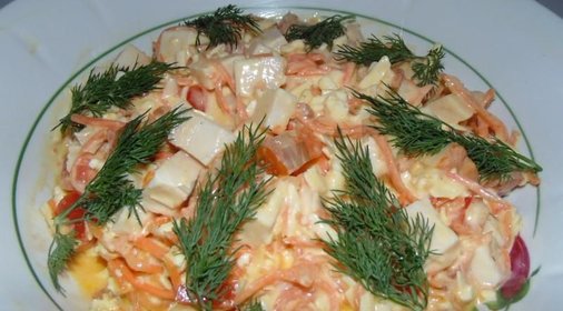 Салат с копченой курицей и корейской морковью
