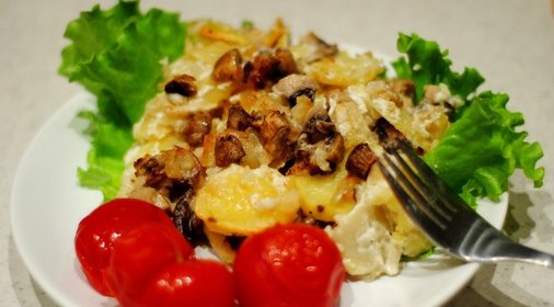 Шампиньоны с картошкой в сметане