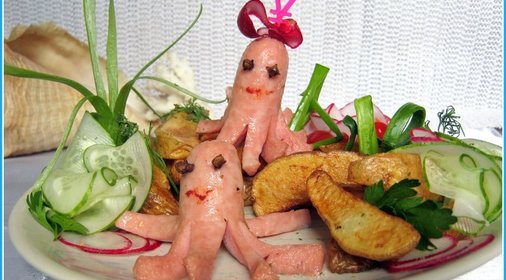 Картофельные дольки фри с сосисками Веселые осьминожки