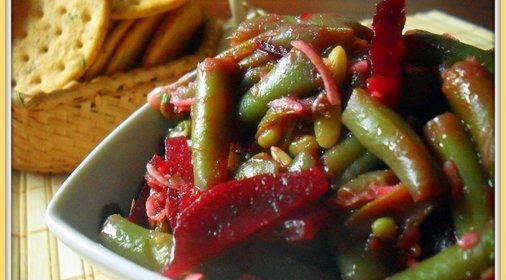 Острый салат из стручковой фасоли и свеклы