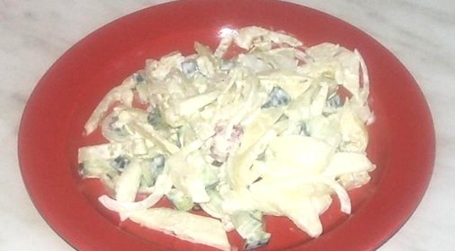 Салат овощной с имбирным соусом