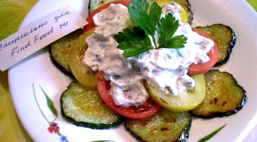 Салат с жаренными огурцами