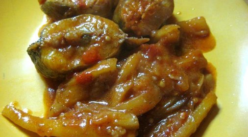 Минтай с овощами в томате