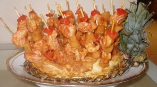 «Ладья» из креветок с ананасом