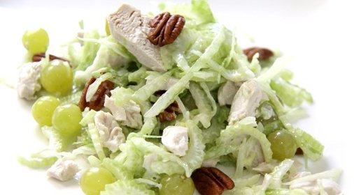 Салат с отварной курицей