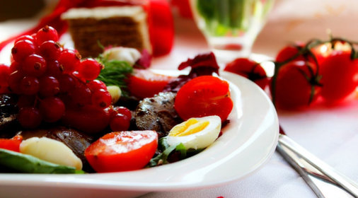 Теплый салат с куриной печенью