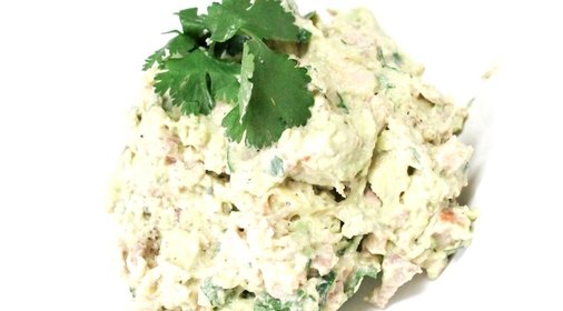 Салат с авокадо и курицей